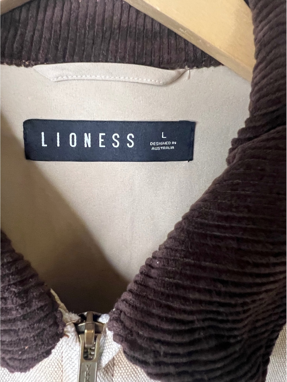 Lioness Workwear Jacket Stone 100% Cotton Utility Buckle Size Large NWOT - Picture 2 of 13